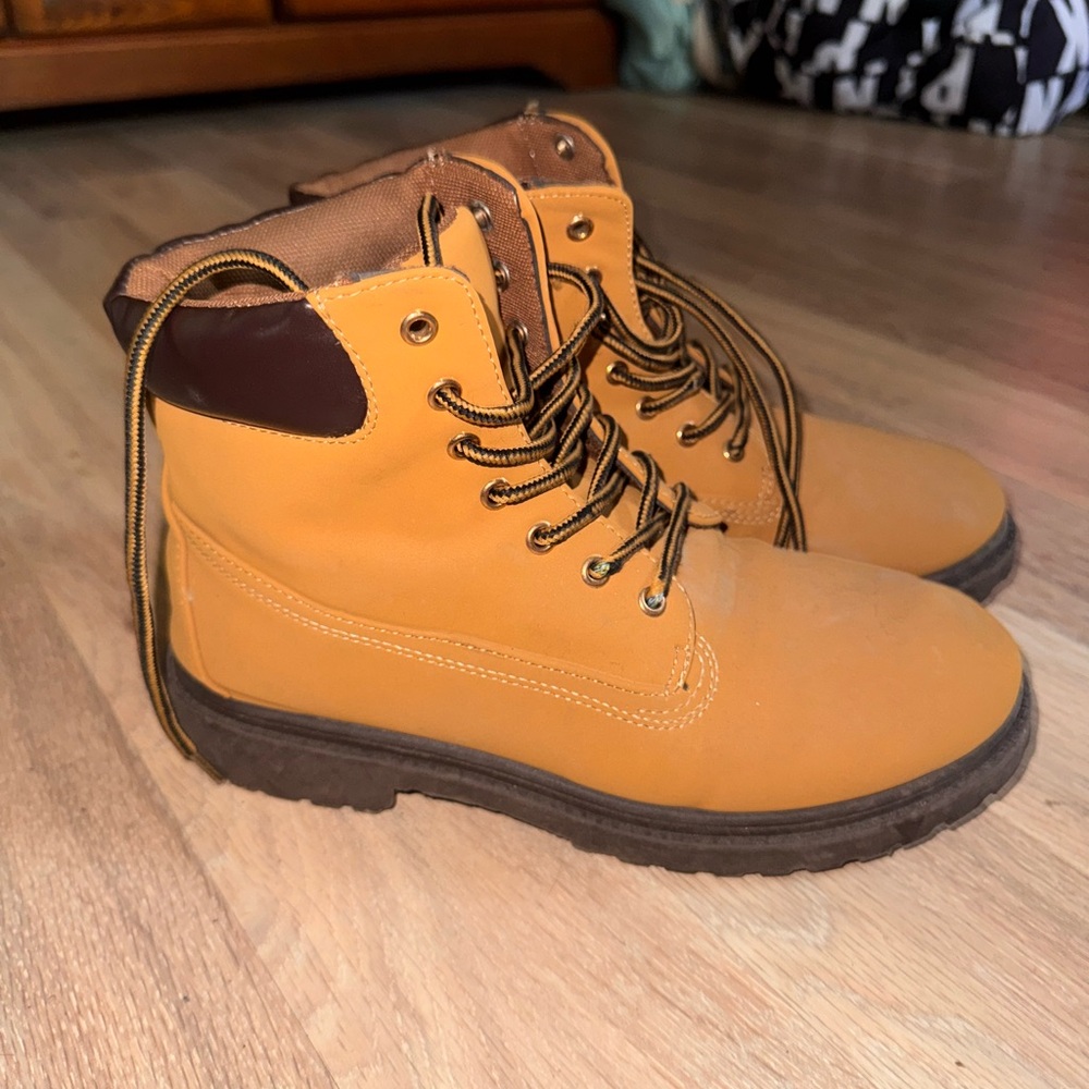 Tan Lace-Up Work Boots